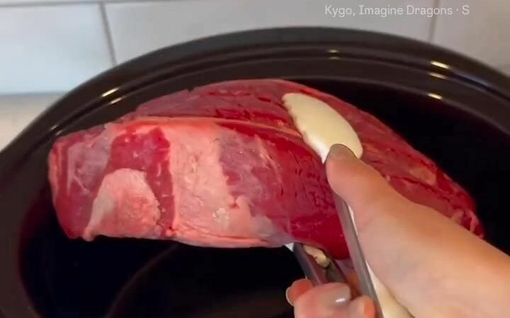crock pot chuck roast with onion dip